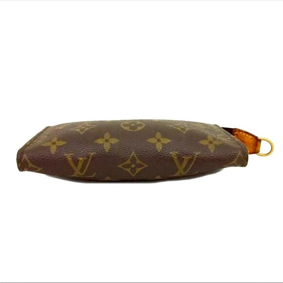 Authentic Louis Vuitton Monogram Cosmetics
Pouch (Bucket GM) Purse Brown - Picture 7 of 10